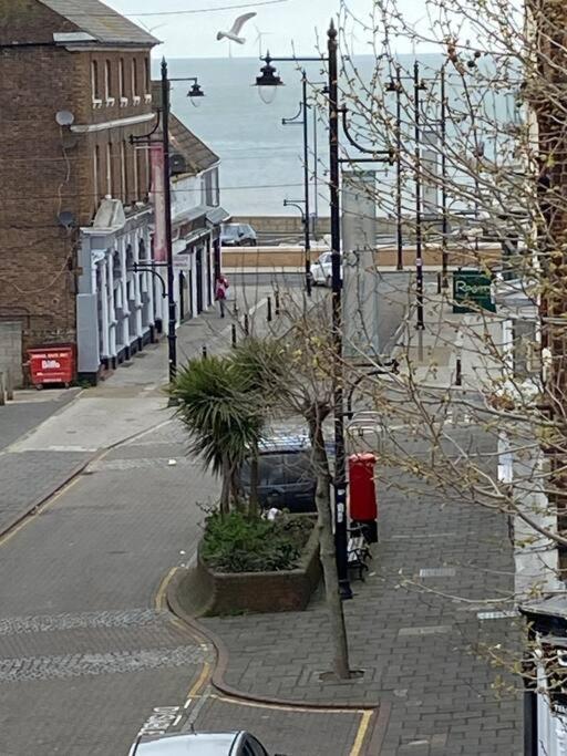 Herne Bay Central - 2 Minutes From Beach Apartment 外观 照片
