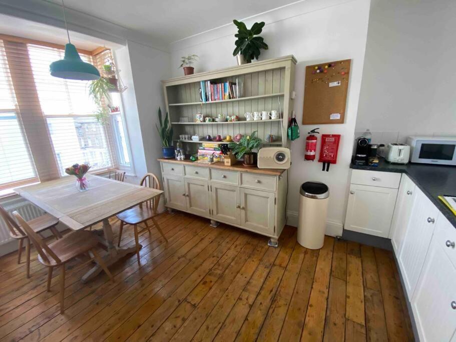 Herne Bay Central - 2 Minutes From Beach Apartment 外观 照片